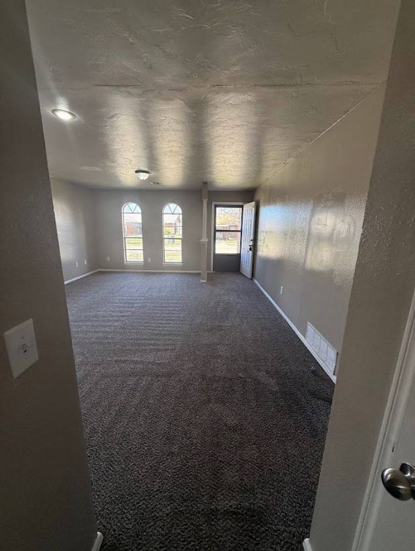 House for rent at 3024 Hillside Dr, Oklahoma City, OK 73115