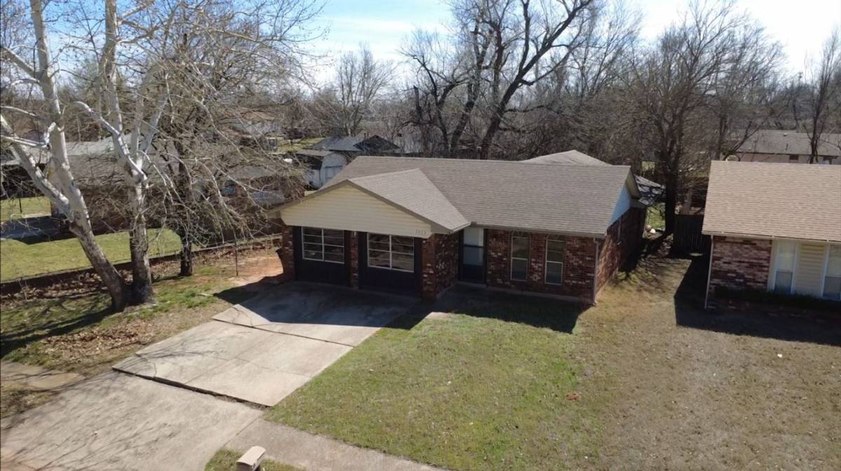 House for rent at 3024 Hillside Dr, Oklahoma City, OK 73115