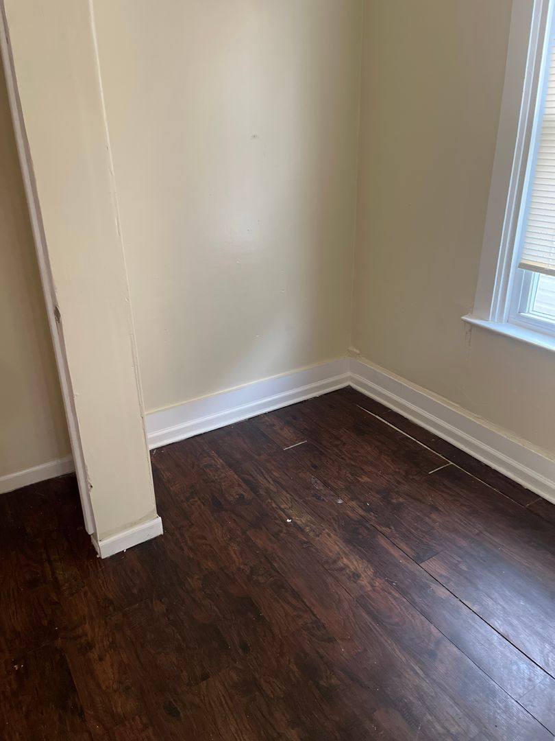 Apartment for rent at 1115 W 19th Place, Chicago, IL 60608