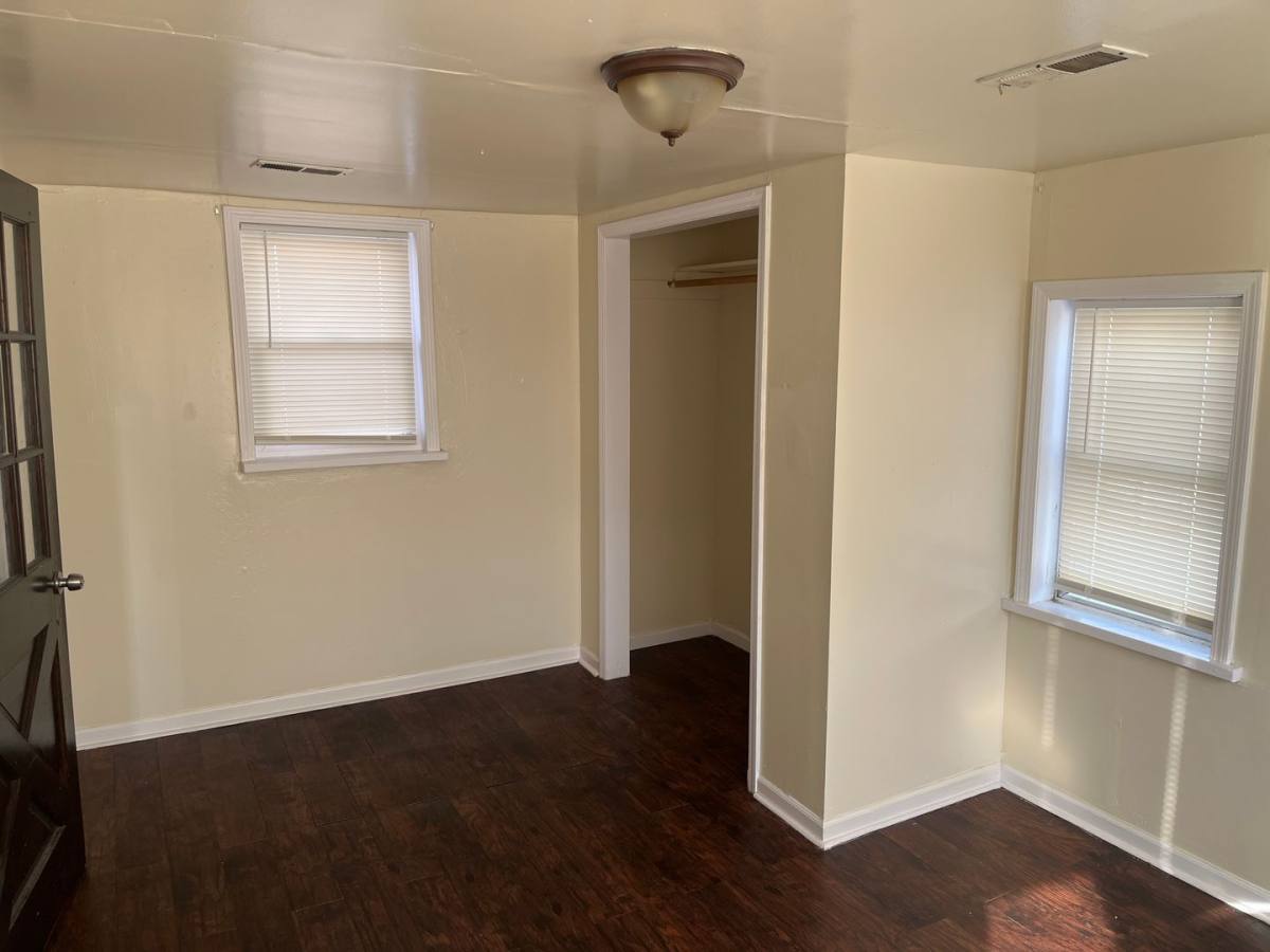 Apartment for rent at 1115 W 19th Place, Chicago, IL 60608