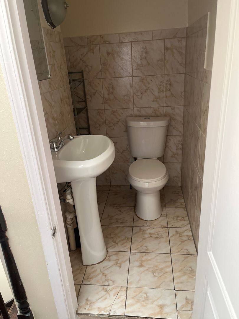 Apartment for rent at 1115 W 19th Place, Chicago, IL 60608