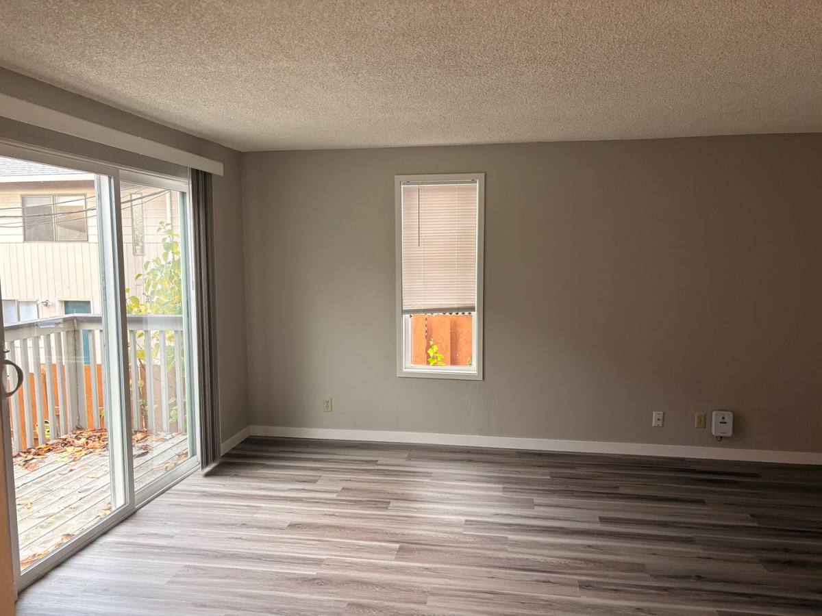 Apartment for rent at 608 R St, Vancouver, WA 98661
