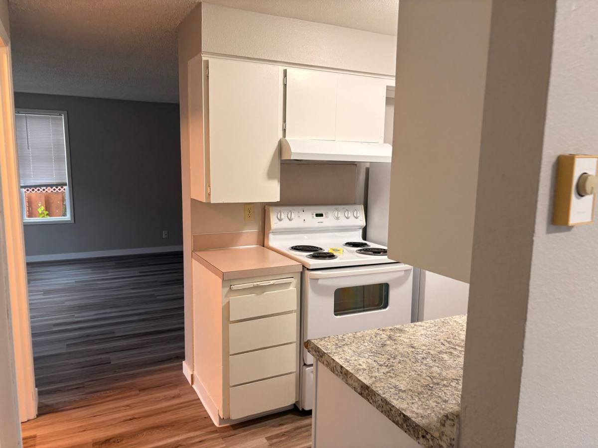 Apartment for rent at 608 R St, Vancouver, WA 98661