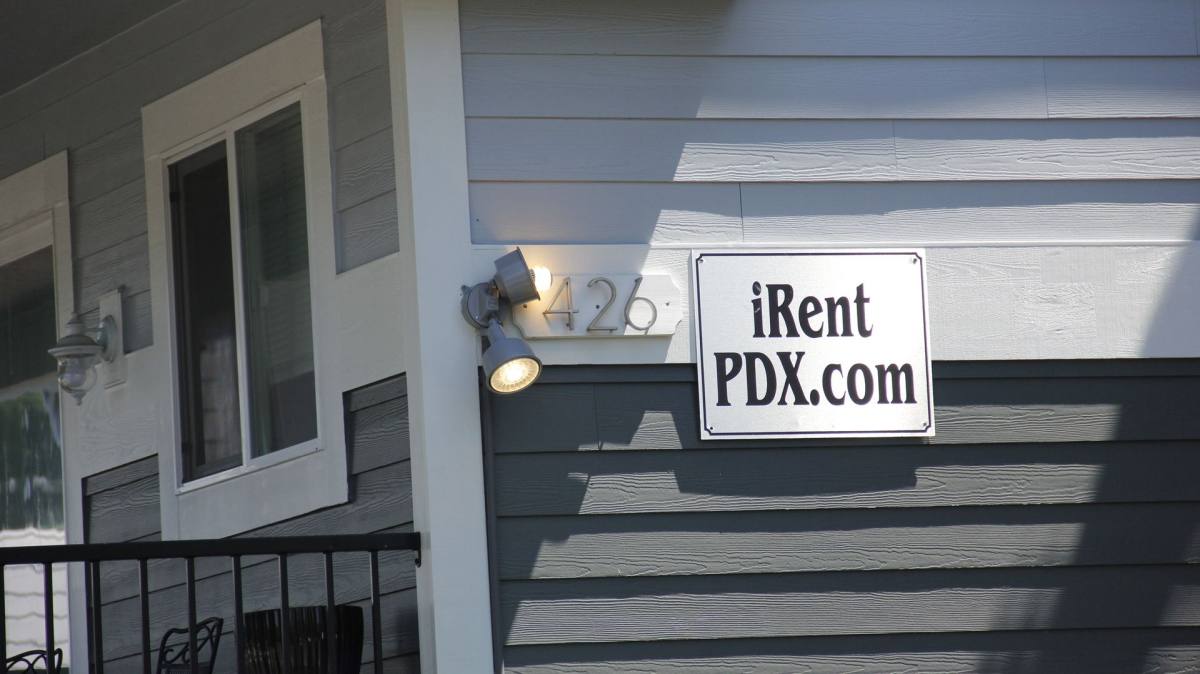 Townhouse for rent at 426 NE 75th Ave, Portland, OR 97213