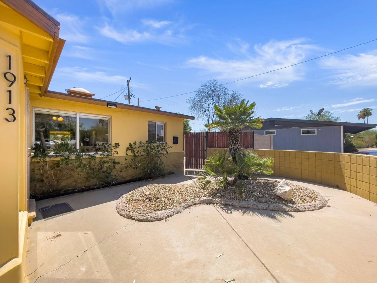 House for rent at 1913 E El Parque Dr, Tempe, AZ 85281