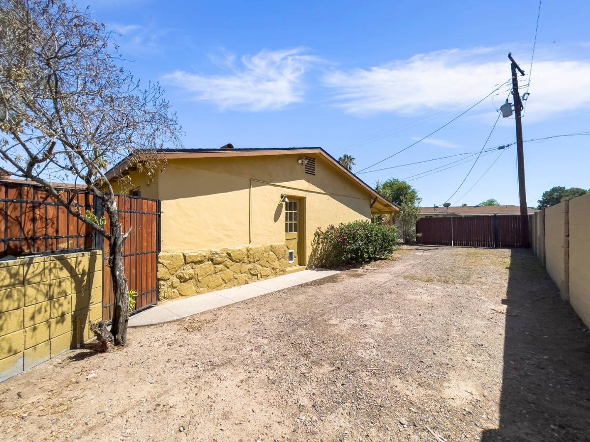 House for rent at 1913 E El Parque Dr, Tempe, AZ 85281