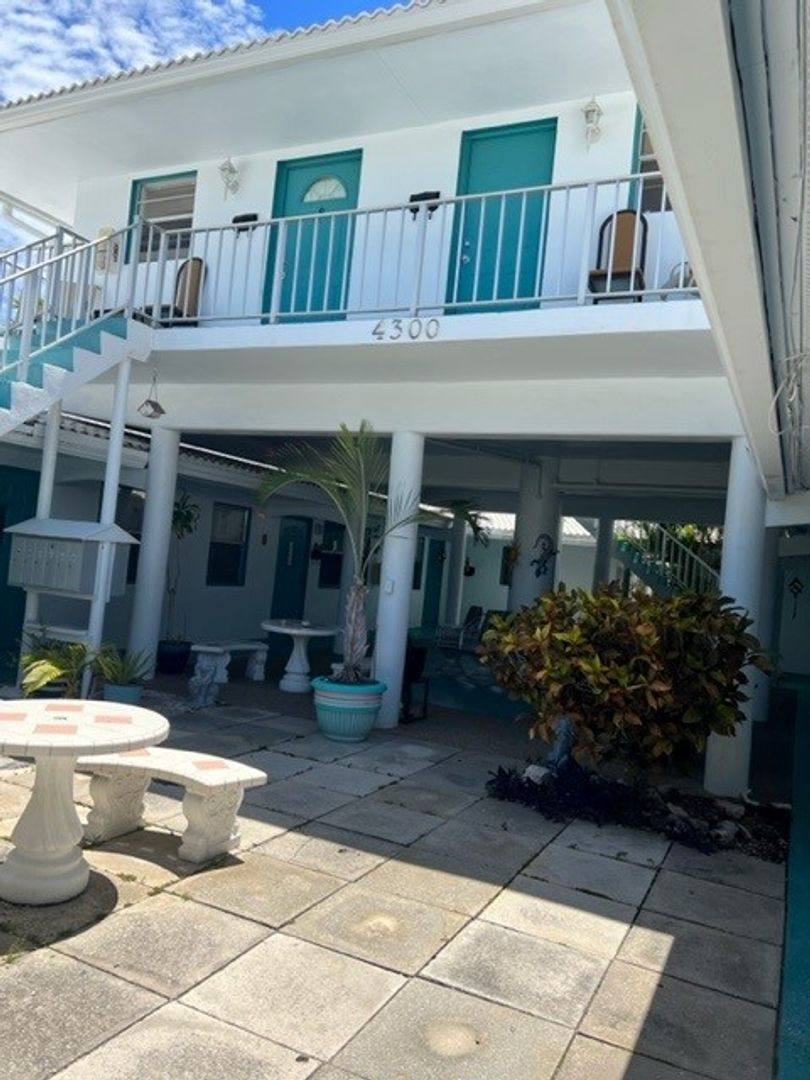 Apartment for rent at 4246 & 4300 Seagrape Dr, Fort Lauderdale, FL 33308
