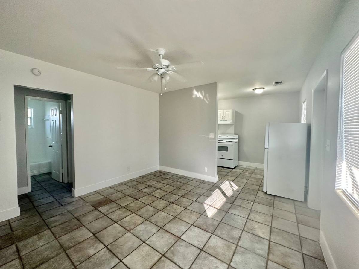 Apartment for rent at 4246 & 4300 Seagrape Dr, Fort Lauderdale, FL 33308