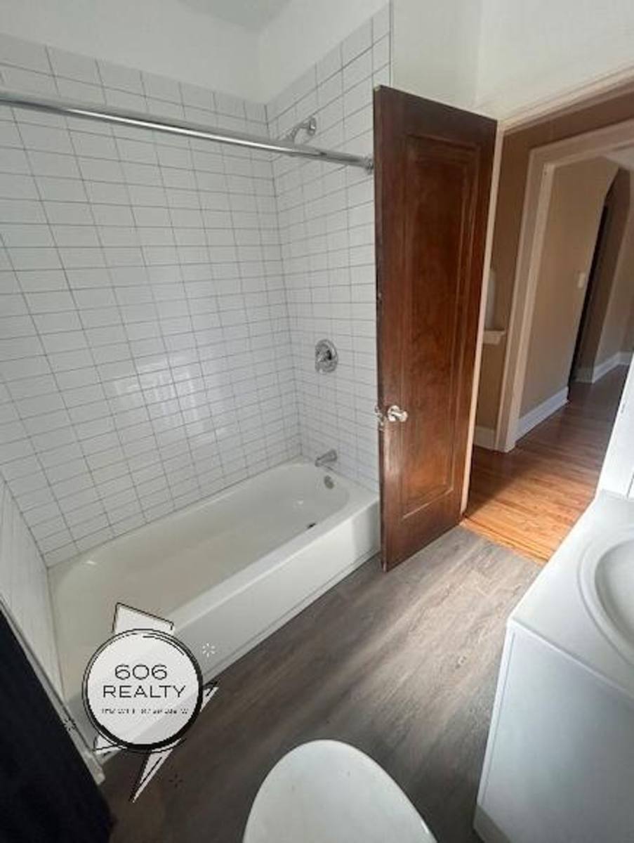 Apartment for rent at 3144 S Harlem Ave, Riverside, IL 60546