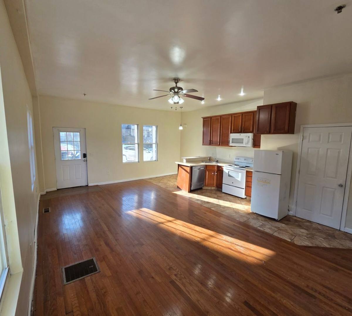 Apartment for rent at 545 Prescott Ave, Scranton, PA 18510
