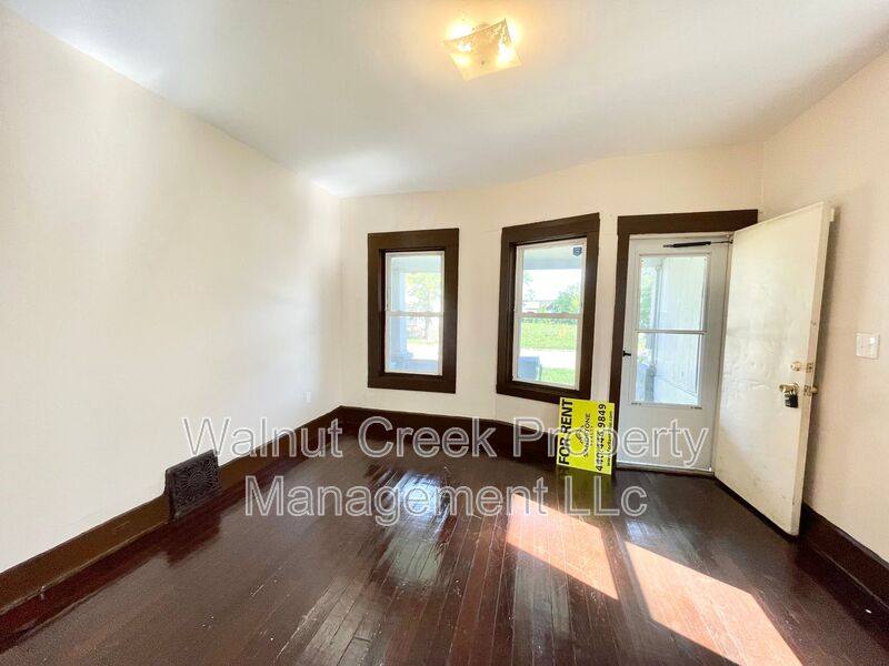 Apartment for rent at 1816 -1818 E 29th St, Lorain, OH 44055