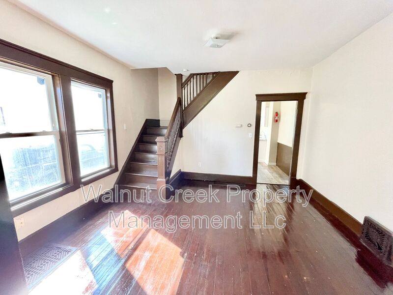 Apartment for rent at 1816 -1818 E 29th St, Lorain, OH 44055