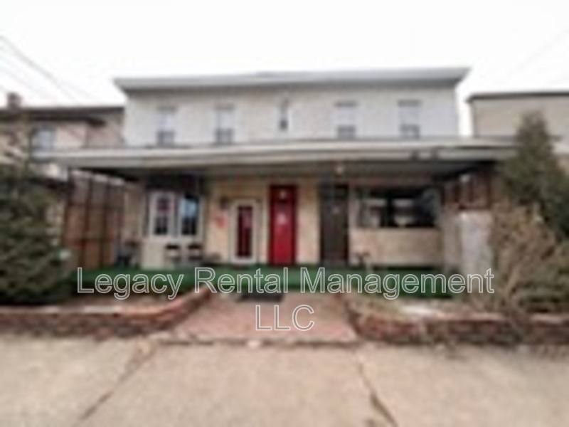 Apartment for rent at 4 Broad St #1B, Beaver Meadows, PA 18216