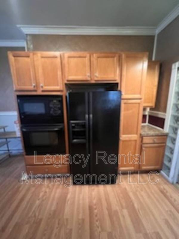 Apartment for rent at 4 Broad St #1B, Beaver Meadows, PA 18216