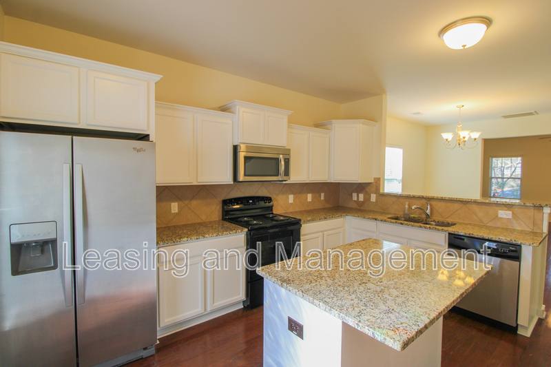 House for rent at 4946 Ballantine Dr, Summerville, SC 29485