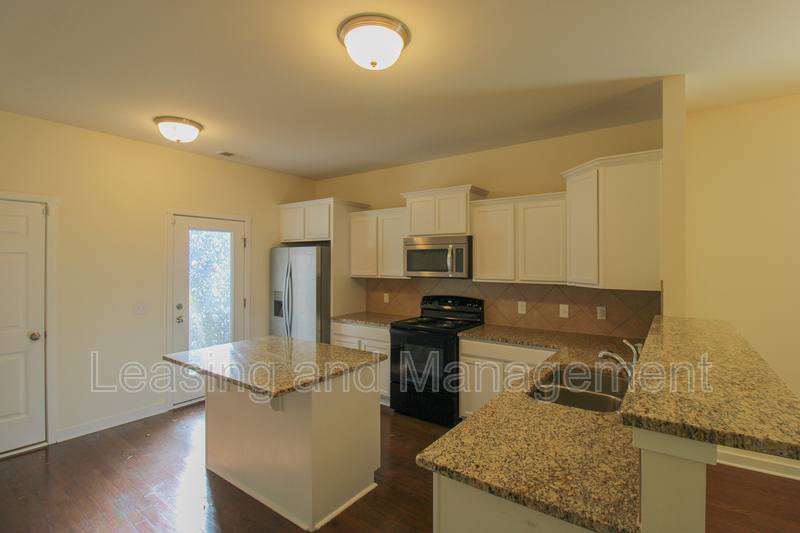 House for rent at 4946 Ballantine Dr, Summerville, SC 29485