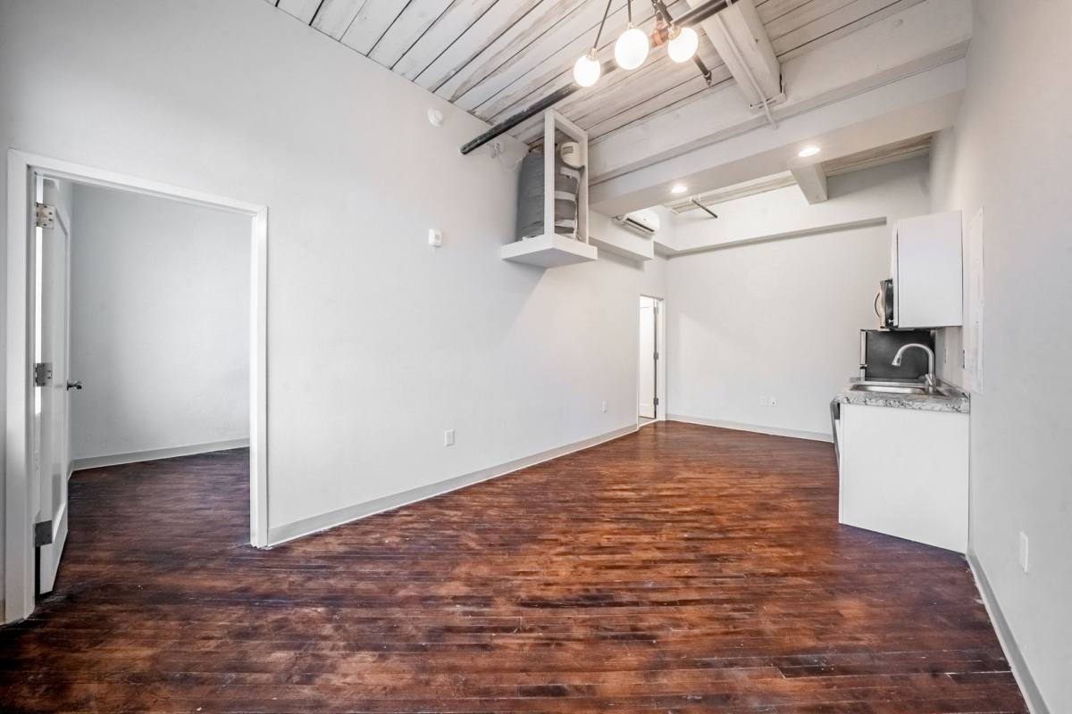 Apartment for rent at 100 S 4th St, Reading, PA 19602