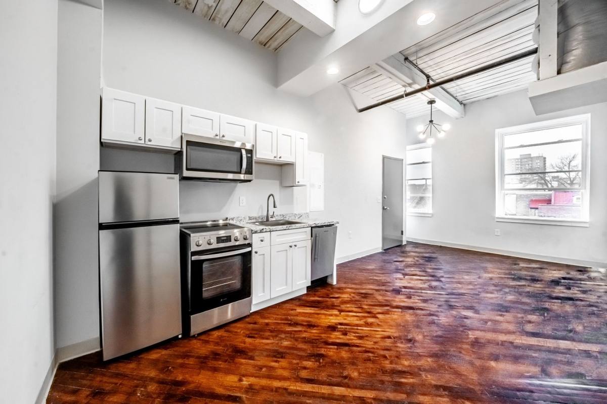 Apartment for rent at 100 S 4th St, Reading, PA 19602