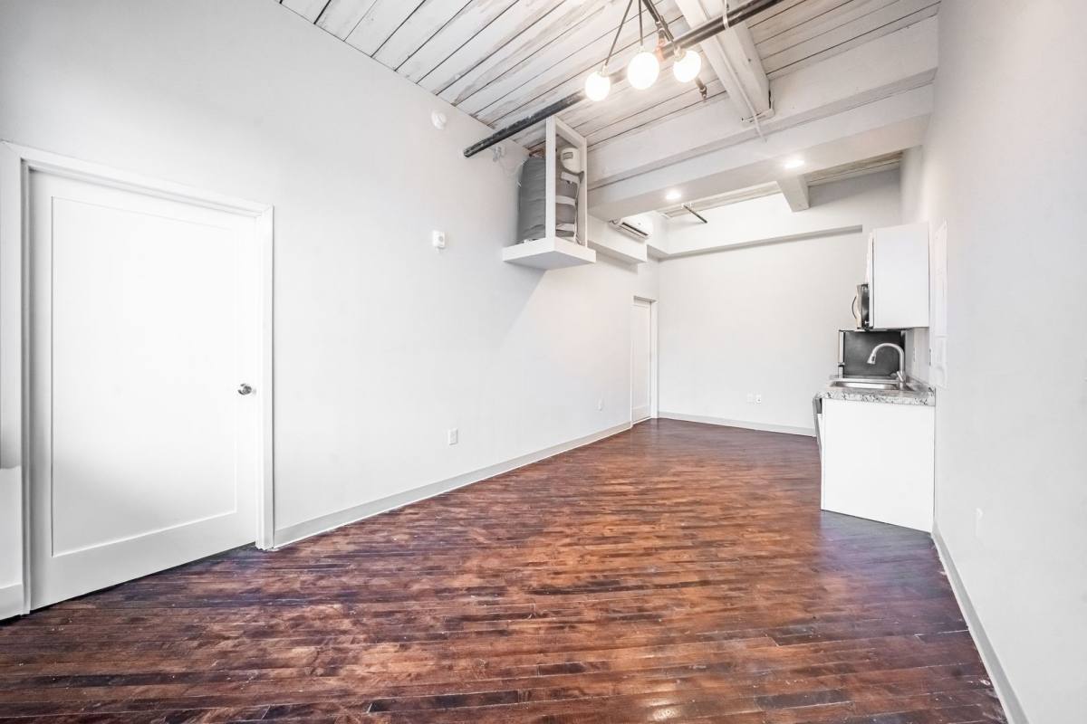 Apartment for rent at 100 S 4th St, Reading, PA 19602
