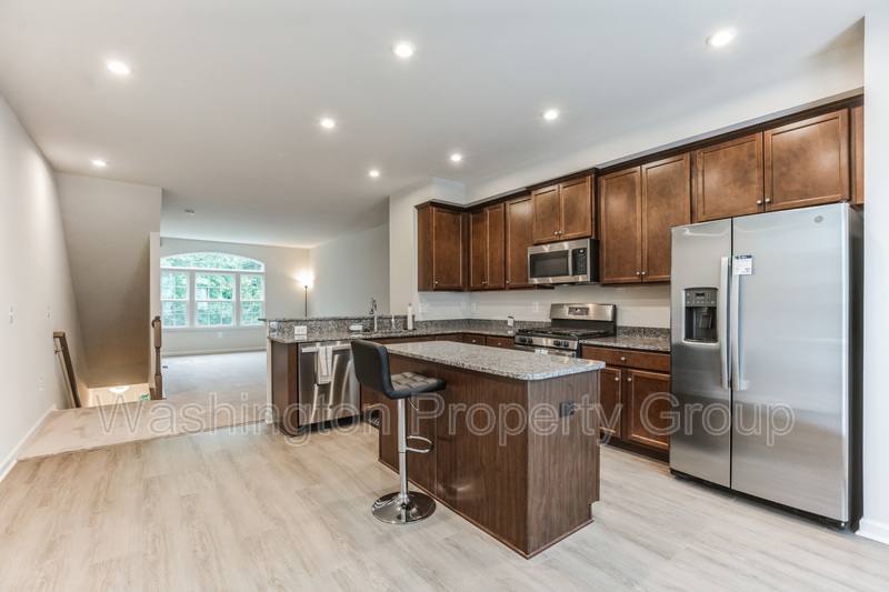 Townhouse for rent at 18315 Reaper Hill Court #40, Triangle, VA 22172
