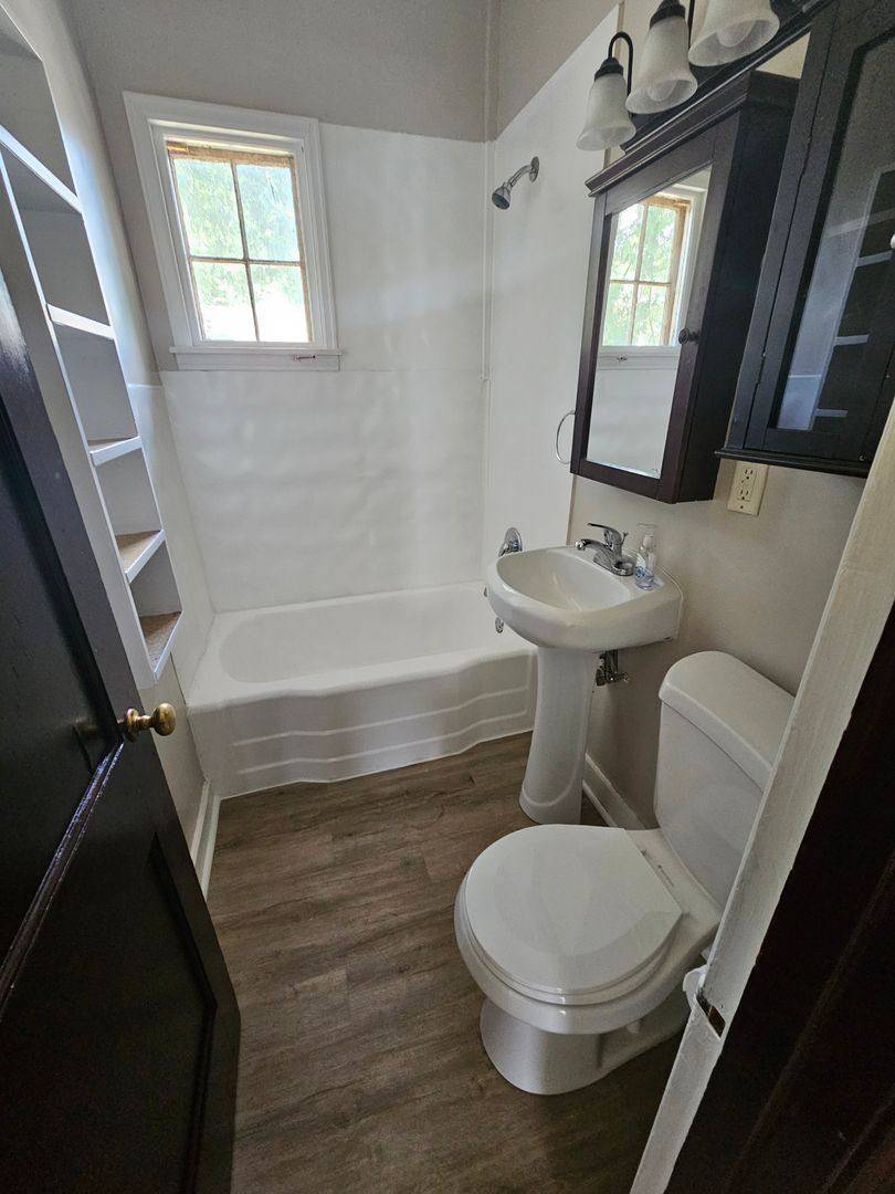 Apartment for rent at 602 E 14th St, Davenport, IA 52803