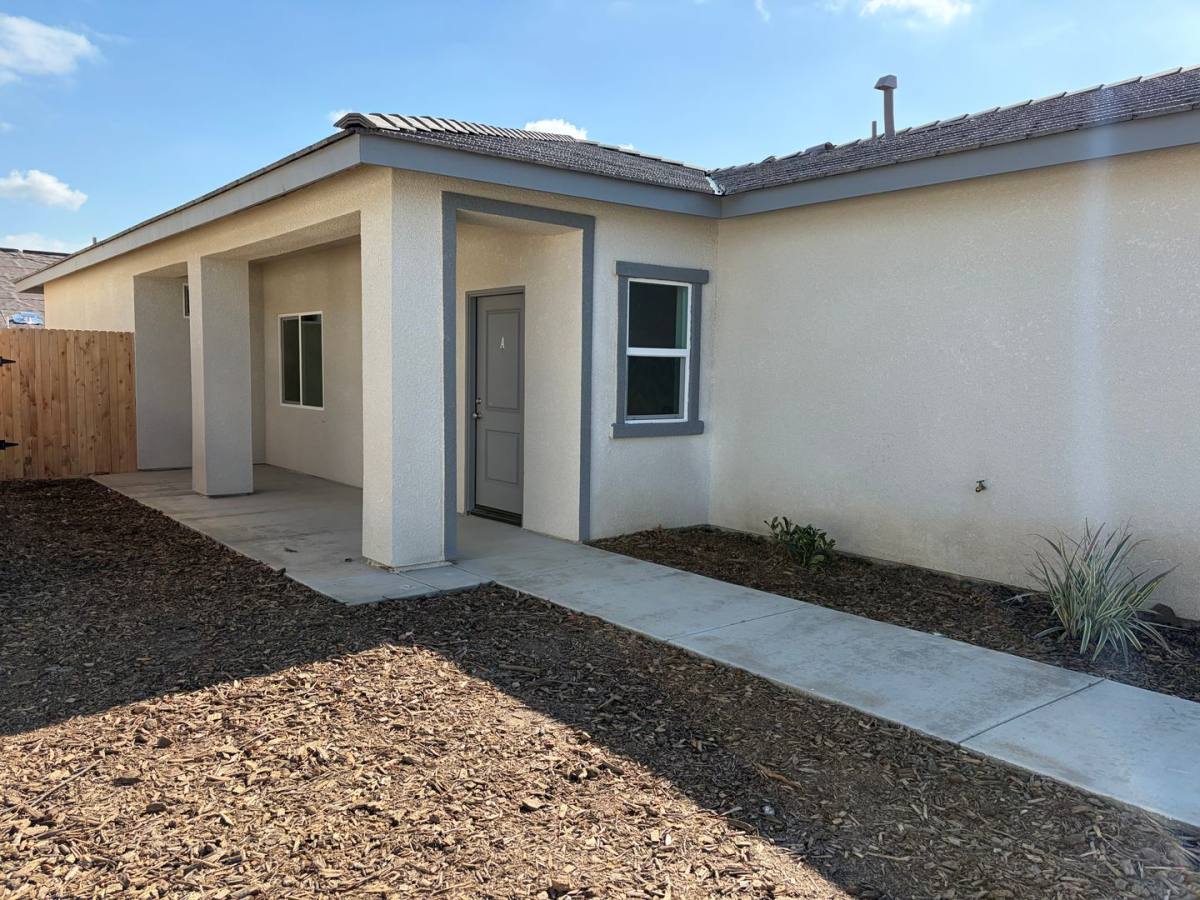 Apartment for rent at 6003 Cougar Trail, Bakersfield, CA 93306