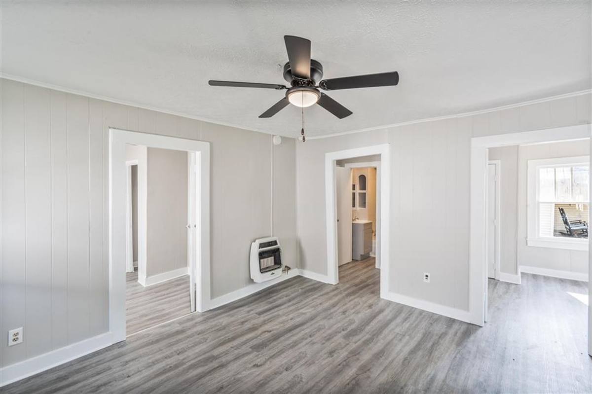 House for rent at 403 McKenna St, Glasgow, KY 42141