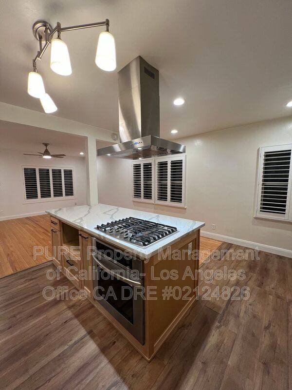 House for rent at 1910 W 94th Place, Los Angeles, CA 90047