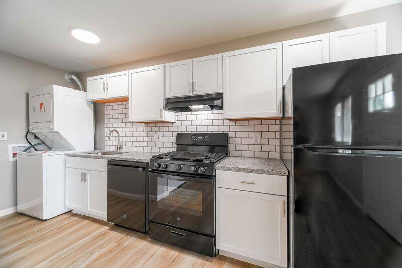 Apartment for rent at 1075 Oak St #F, Columbus, OH 43205