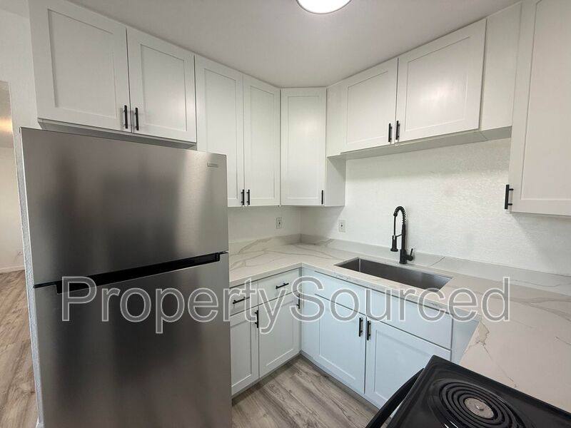 Apartment for rent at 911 H St #2, Lathrop, CA 95330