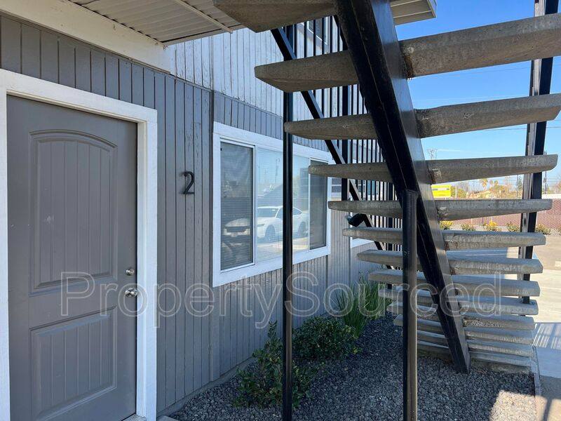 Apartment for rent at 911 H St #2, Lathrop, CA 95330