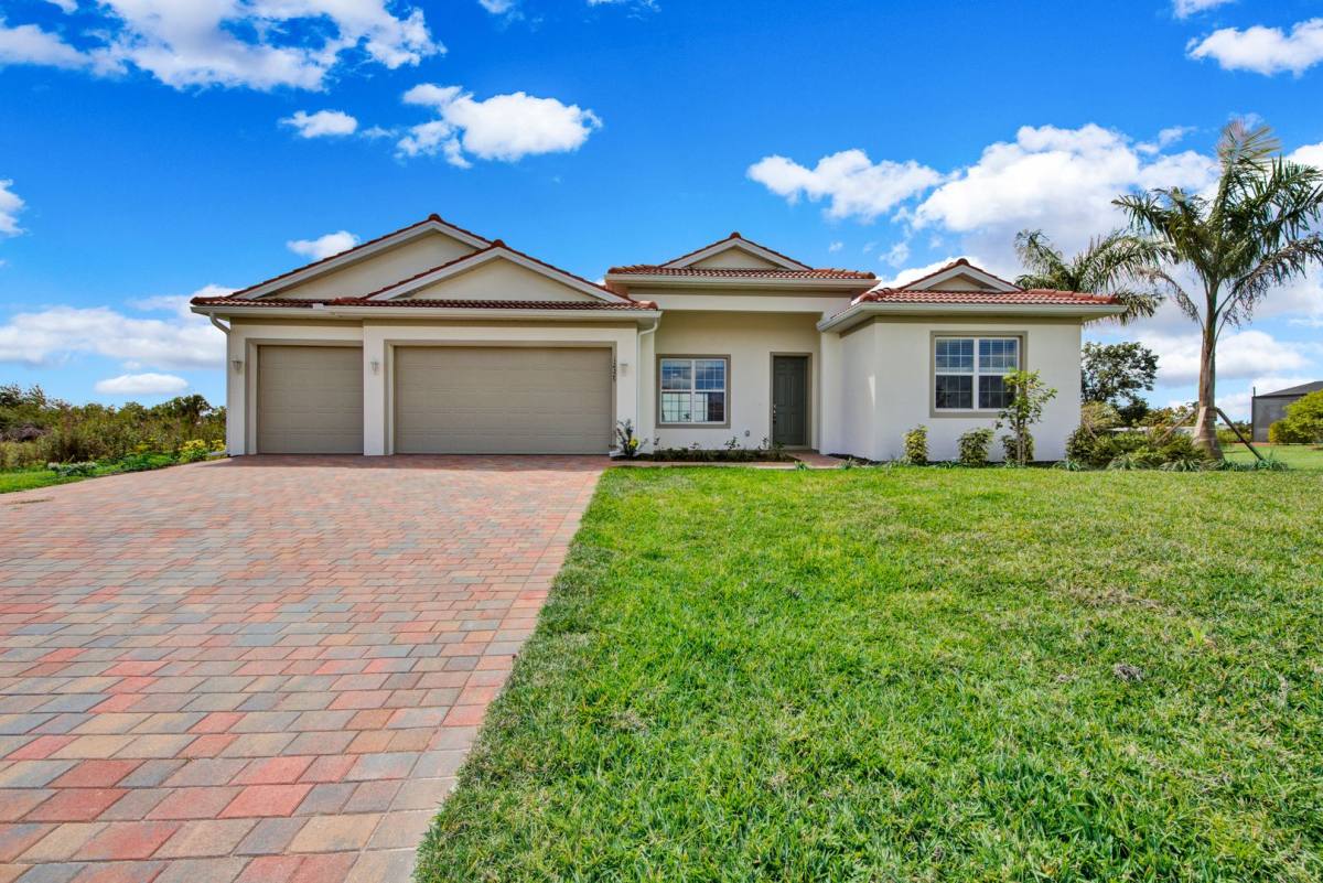 House for rent at 12329 Isabella Dr, Bonita Springs, FL 34135
