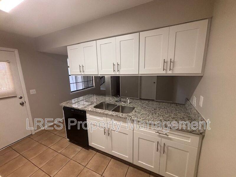 Townhouse for rent at 4620 Lighthouse Circle, Orlando, FL 32808