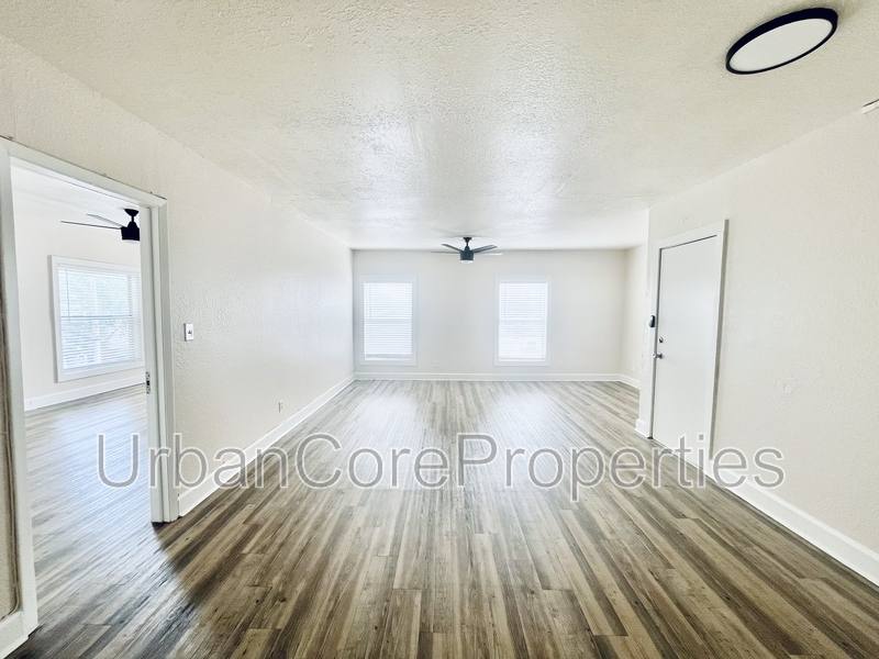 Apartment for rent at 232 4th St N #30, Saint Petersburg, FL 33701