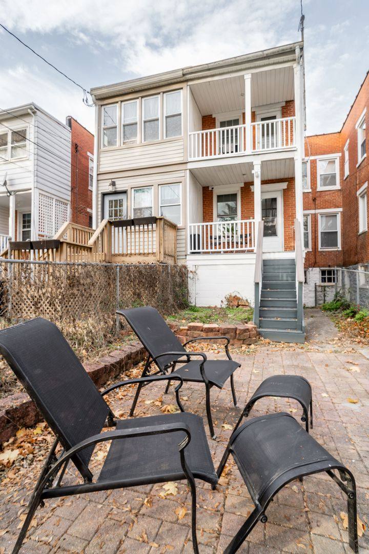 Townhouse for rent at 158 E High St, Carlisle, PA 17013