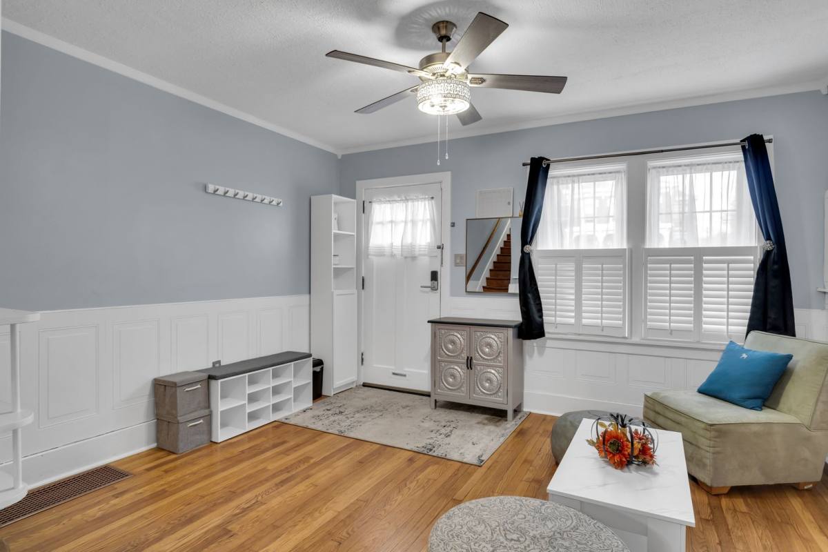 Townhouse for rent at 158 E High St, Carlisle, PA 17013