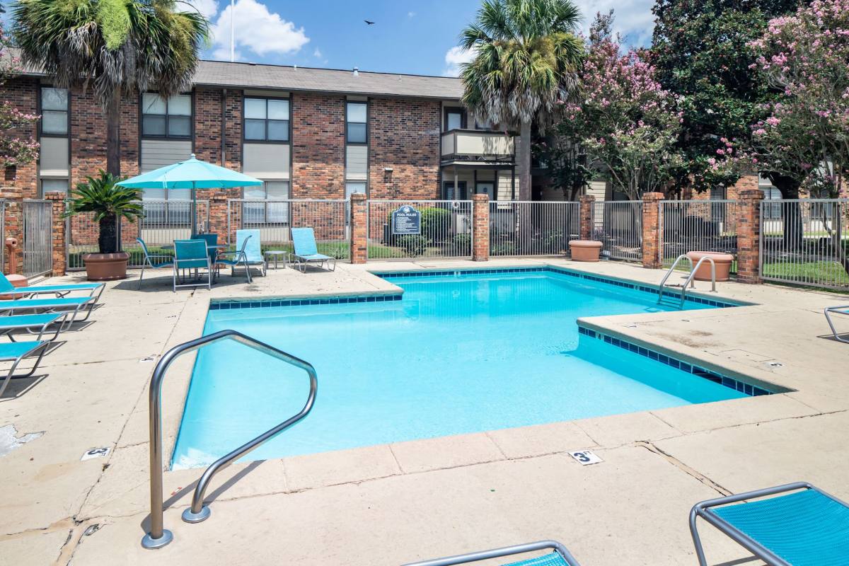 Apartment for rent at 1001 E Dale St, New Iberia, LA 70560