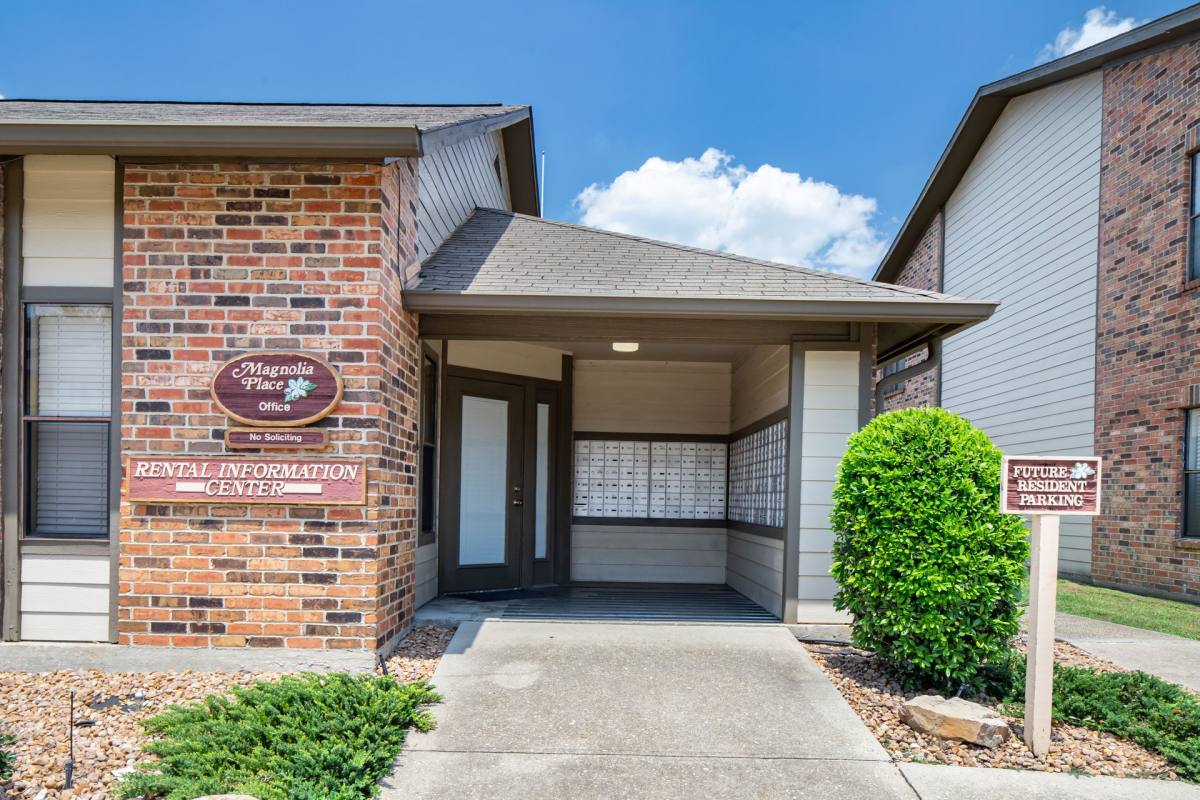 Apartment for rent at 1001 E Dale St, New Iberia, LA 70560