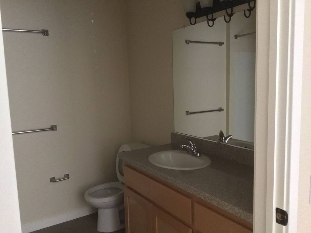 Apartment for rent at 3940 H St, Sacramento, CA 95819