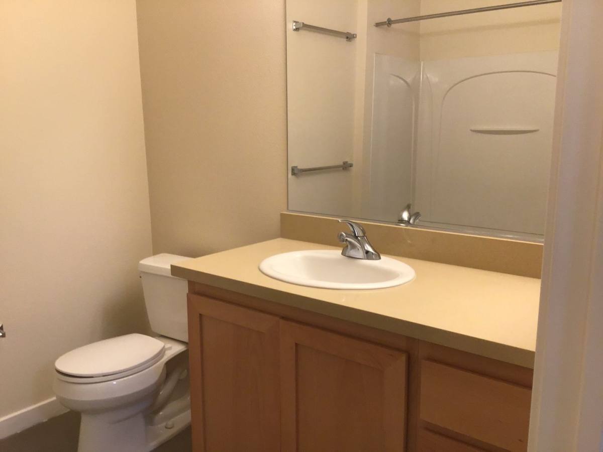 Apartment for rent at 3940 H St, Sacramento, CA 95819