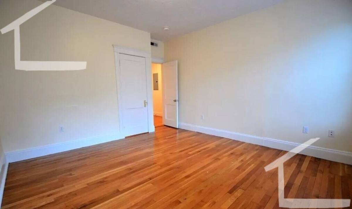 Apartment for rent at 191 Winthrop Rd #7, Brookline, MA 02446