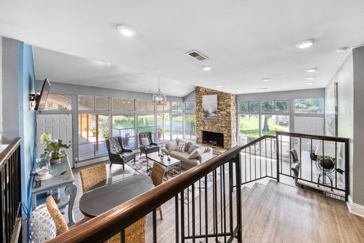 Apartment for rent at 1700 E Northgate Dr, Irving, TX 75062