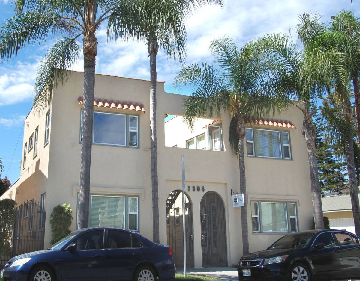 Apartment for rent at 1904 Bermuda St, Long Beach, CA 90802