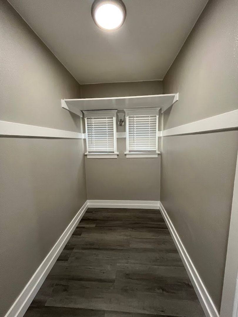 Apartment for rent at 1904 Bermuda St, Long Beach, CA 90802