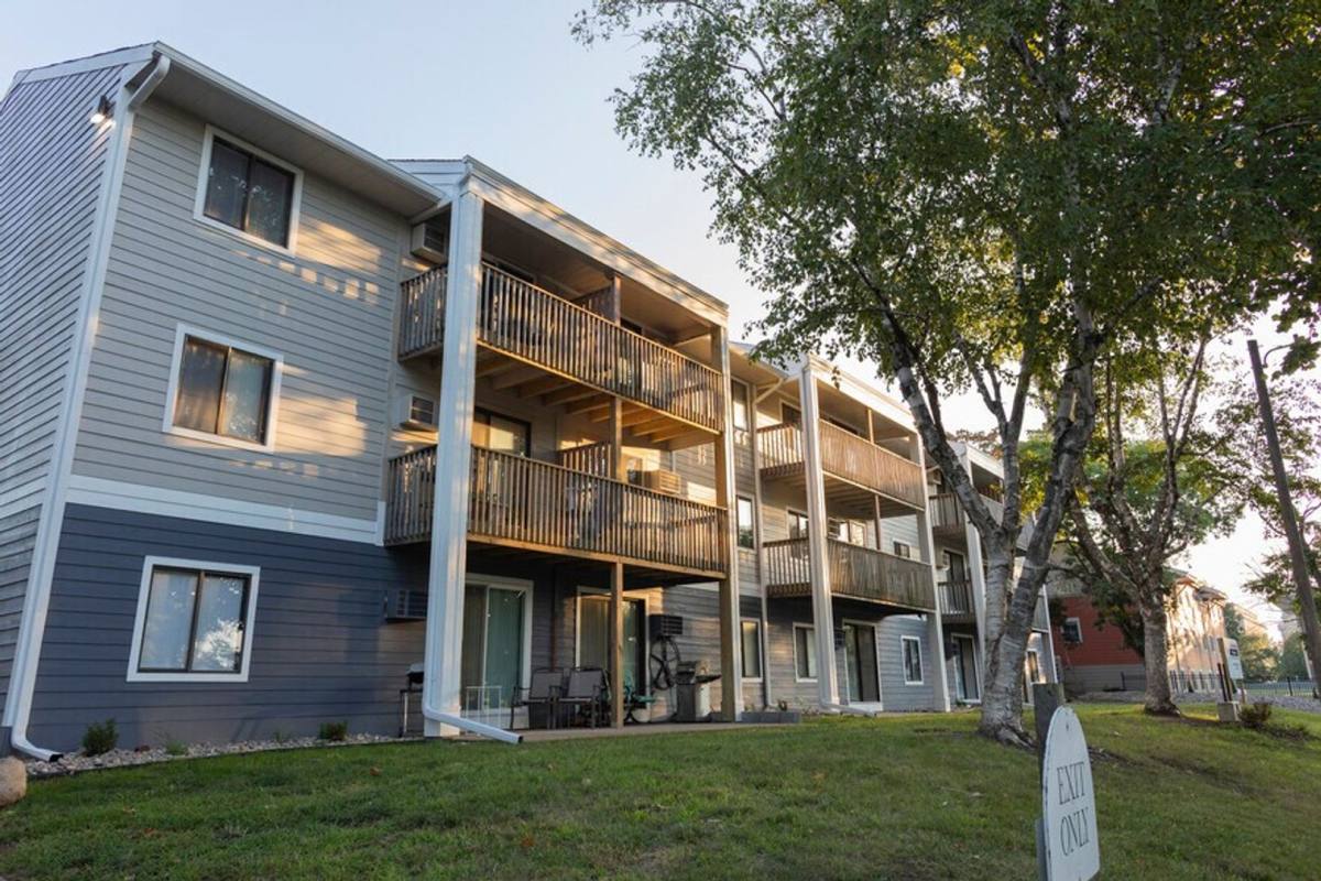 Apartment for rent at 1419 Capitol Ave, Des Moines, IA 50316