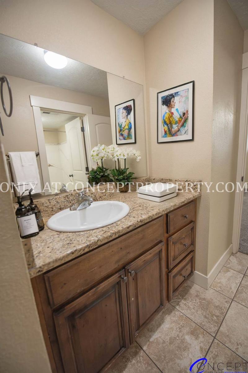 Apartment for rent at 7108 S Highland Dr, Salt Lake City, UT 84121