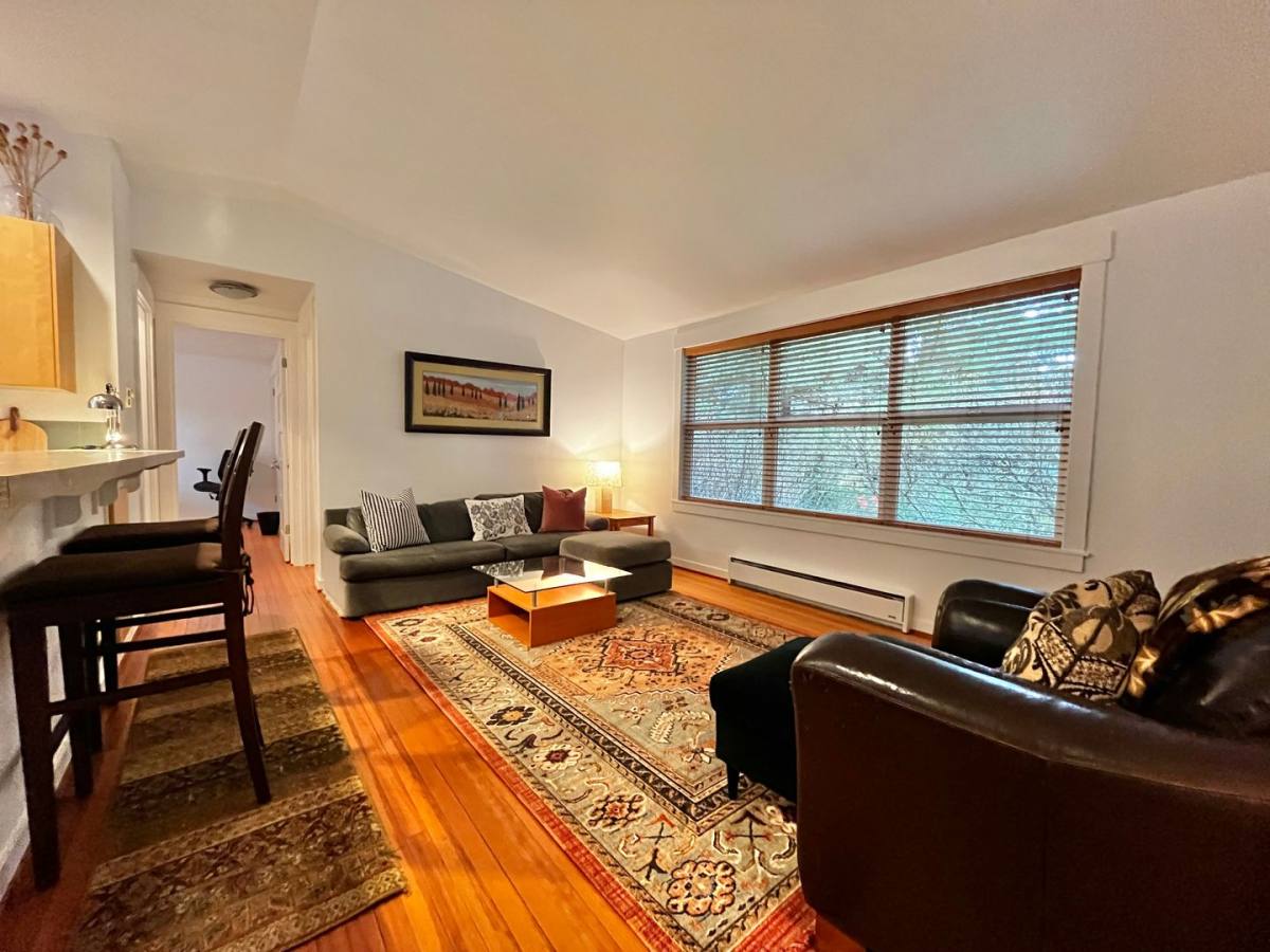 Townhouse for rent at 1574 NE Park View Dr, Bainbridge Island, WA 98110