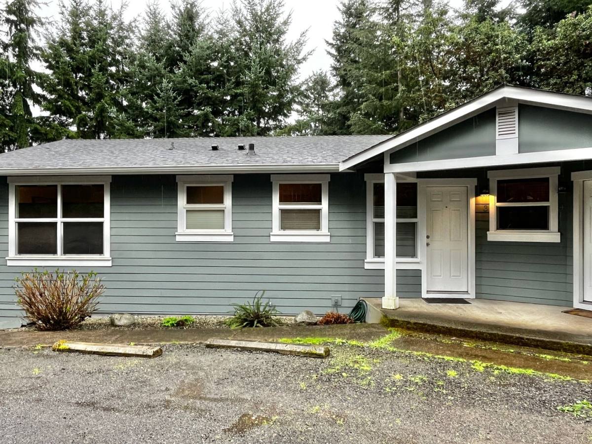 Townhouse for rent at 1574 NE Park View Dr, Bainbridge Island, WA 98110