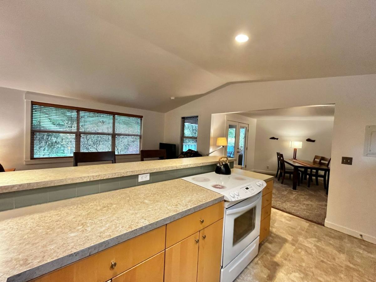 Townhouse for rent at 1574 NE Park View Dr, Bainbridge Island, WA 98110