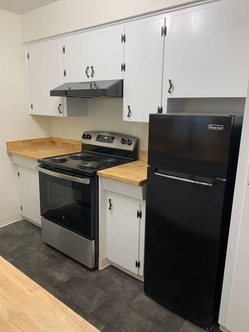 Apartment for rent at 2551 Hyde Court SE, Salem, OR 97301